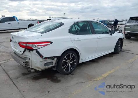 2020 Toyota Camry Se z USA, uszkodzony, nr VIN 4T1G11AK2LU332029